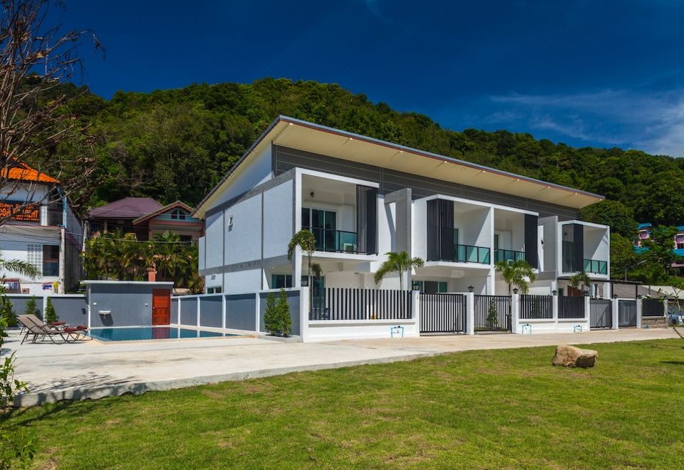 Kata Hill View Villas by Kata Sea View Villas - Housity