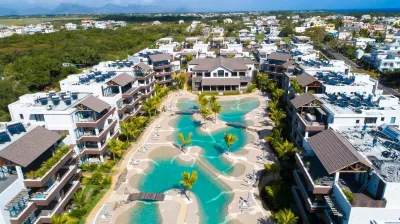Choisy les Bains with Lov Hotel dekat Blue Water Diving Centre Ltd