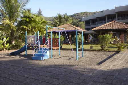 Sagar Sawali Beach Resort Karde Отели в г. Ладхар