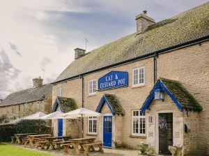 Cat and Custard Pot Inn