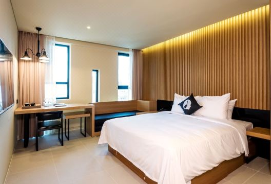 2. 호텔 더 디자이..