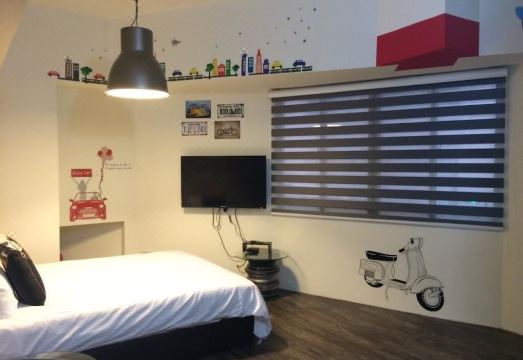 가오슝 시내 MRT 역 근처 풍경 이미지