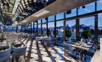 DoubleTree by Hilton Istanbul - Piyalepasa