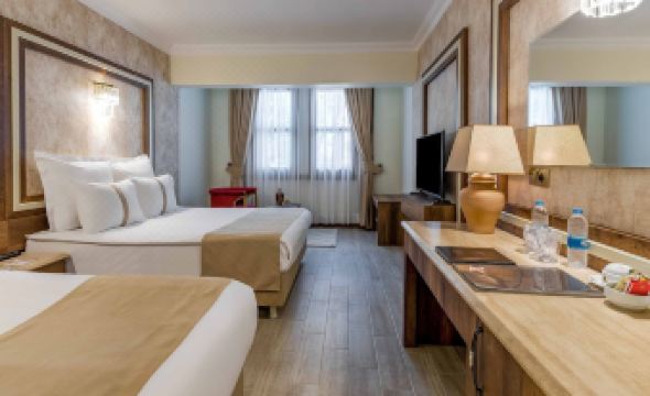 1. 폴랏 서멀 호텔..