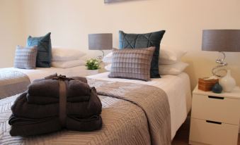 Lion House Chester - Very Near Zoo Ideal for City - Sleeps up to 7 - Housity