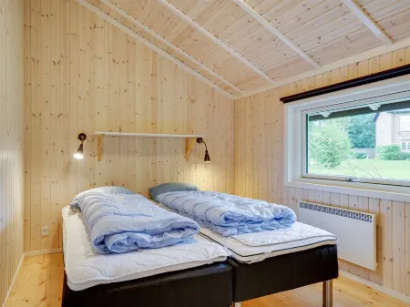 "Uolevi" - 200m from the Sea Отели в г. Гульборгсунн