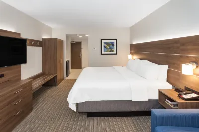Holiday Inn Express & Suites Providence-Woonsocket Hotels in 