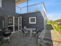 "Ginny" - 300m to the Fjord