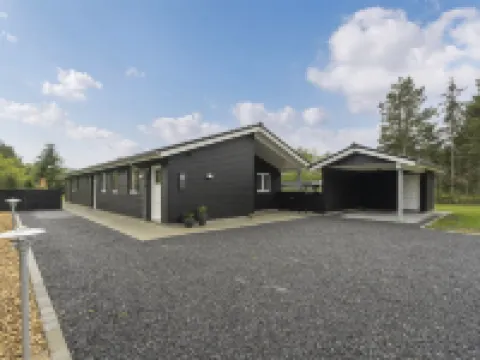 "Gardi" - 14km from the Sea