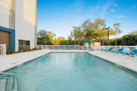 Hampton Inn Tampa-Veterans Expwy (Airport North) - Bãi đậu xe