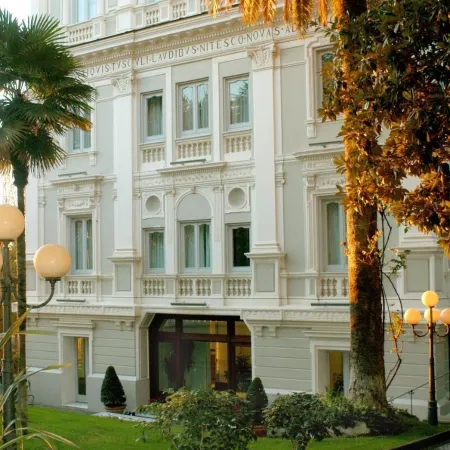 Hotel Flora