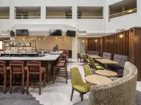 Holiday Inn MONTREAL-LONGUEUIL by IHG - ที่มีบาร์
