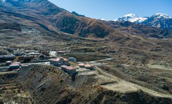 Lo Mustang Himalayan Resort