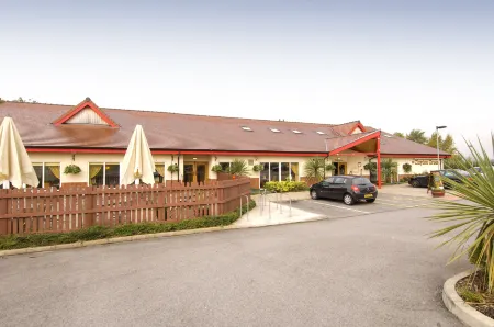 Premier Inn Oldham Central Отели в г. Олдем