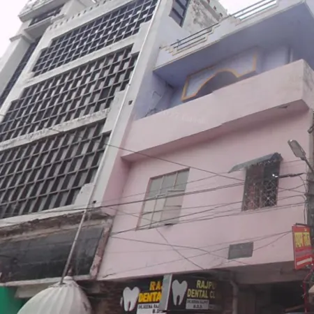 Goroomgo Comfort Hostel Charbagh Lucknow