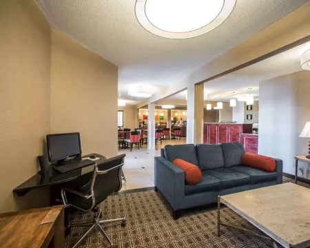 Quality Inn & Suites Boonville - Columbia