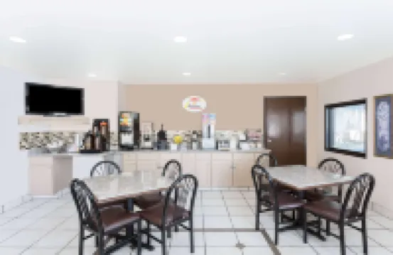 Super 8 by Wyndham El Dorado