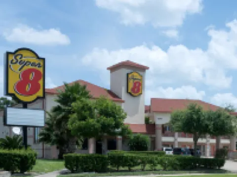 Super 8 by Wyndham Stafford Sugarland Area Hotels in Stafford