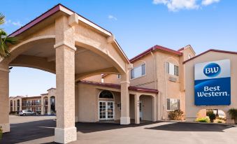 Best Western China Lake Inn