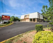 Econo Lodge Biltmore - Bãi đậu xe