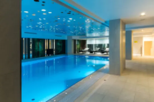 Ramada Hotel & Suites by Wyndham Novosibirsk Zhukovka (Рамада Новосибирск)