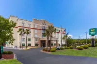 Quality Inn & Suites - 2-Star