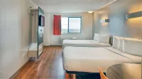 Studio 6 Suites Los Angeles, CA Los Angeles LAX - Rooftop Pools