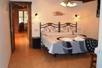 Apartamentos Aguasaliu Hotels near Pico Pierzo (1552 m.)