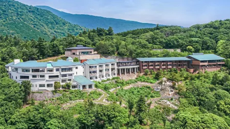 Izu Hotel Resort & Spa