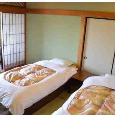 Enakyo Grand Hotel Rooms