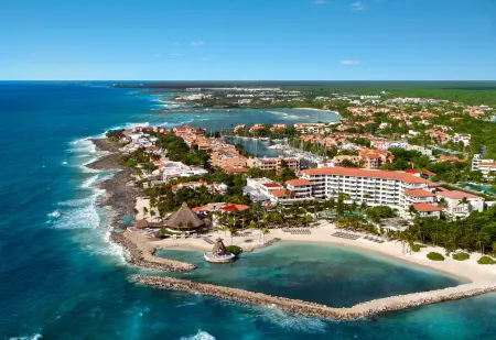 Dreams Aventuras Riviera Maya Отели рядом с достопримечательностью «Rockaway Bay»
