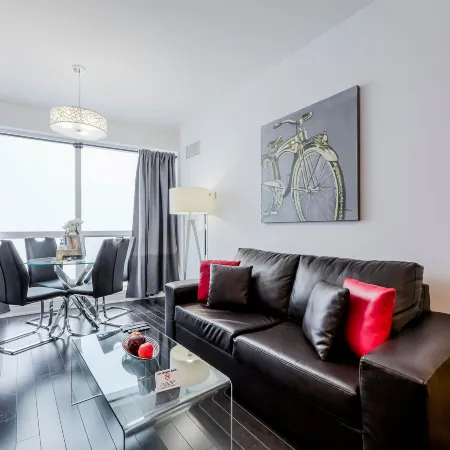 Downtown Toronto Family Suite Near Eaton Center, Sick Kids Hospital, Tmu, U of T