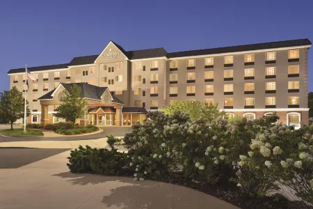 Country Inn & Suites by Radisson, Grand Rapids East, MI Отели в г. Гранд-Рапидс