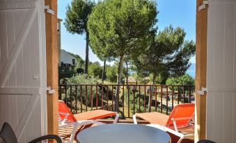 Vvf Résidence Saint-Cyr-Sur-Mer - Housity