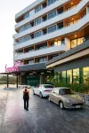 Hotel Scarlett Hotels near SAHATHAI PLAZA