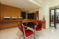 Collection O Losari Near Pantai Losari Formerly Hotel Grand Populer Các khách sạn ở Wajo