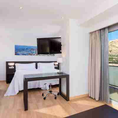 Alicante Gran Sol Rooms