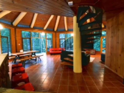 Daintree Cascades Hotels in Diwan