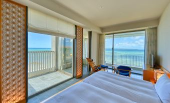 4. Beach Ho..