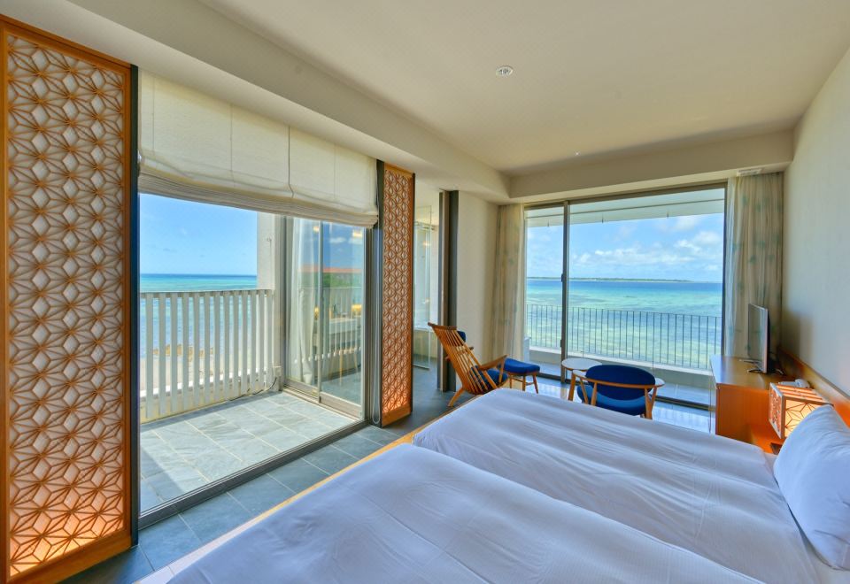 2. Beach Ho..