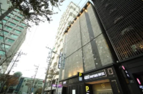 釜山灰色精品酒店 鄰近釜山漁村民俗館的酒店