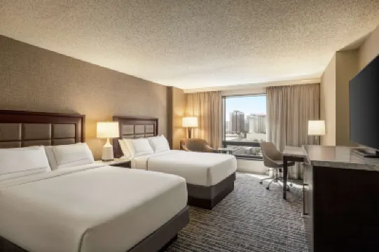 ヒルトン タンパ ダウンタウン タンパ会議センター周辺のホテル