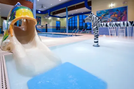 Holiday Inn Express & Suites Rogers Отели рядом с достопримечательностью «Парк Франкфорт»