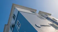 James Court Hotel & Luxury Apartments