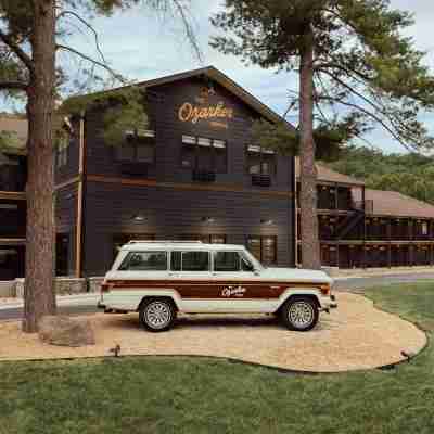 The Ozarker Lodge Hotel Exterior