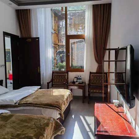 Jinyu Yashe Homestay (Weicheng East Road)