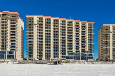 Phoenix III by Brett Robinson Vacations Hotels in Orange Beach