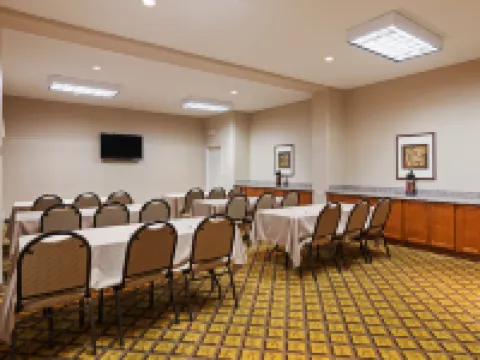 Candlewood Suites DEER PARK by IHG Hotels in Deer Park
