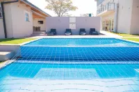 Gletwyn Boutique Guesthouse Hotels in Helensvale