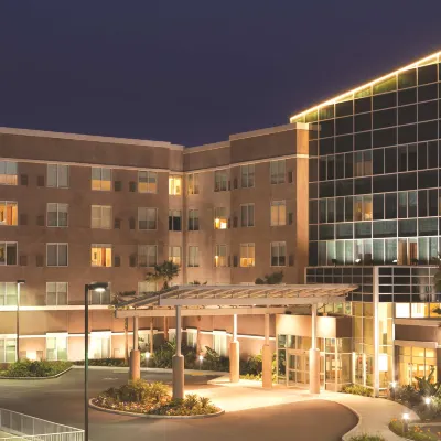 Hyatt Place at Anaheim Resort / Convention Center Hotel berhampiran Luigi's Honkin' Haul-O-Ween